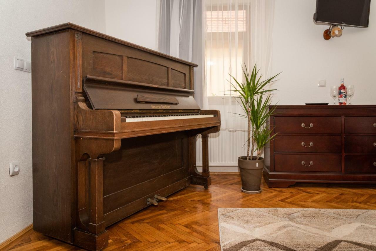Musik Apartments Old Town Sibiu Exteriör bild